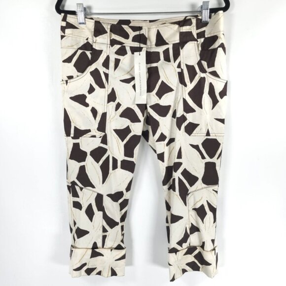 NWT DIANE von FURSTENBERG SILK Blend Capri Floral Giraffe Print Pants Size 10 - Picture 2 of 13